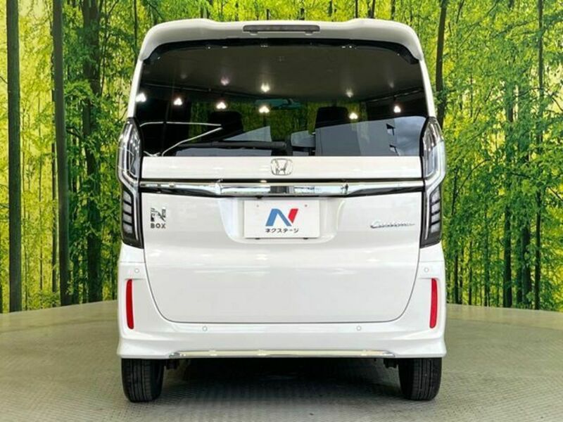 N BOX CUSTOM