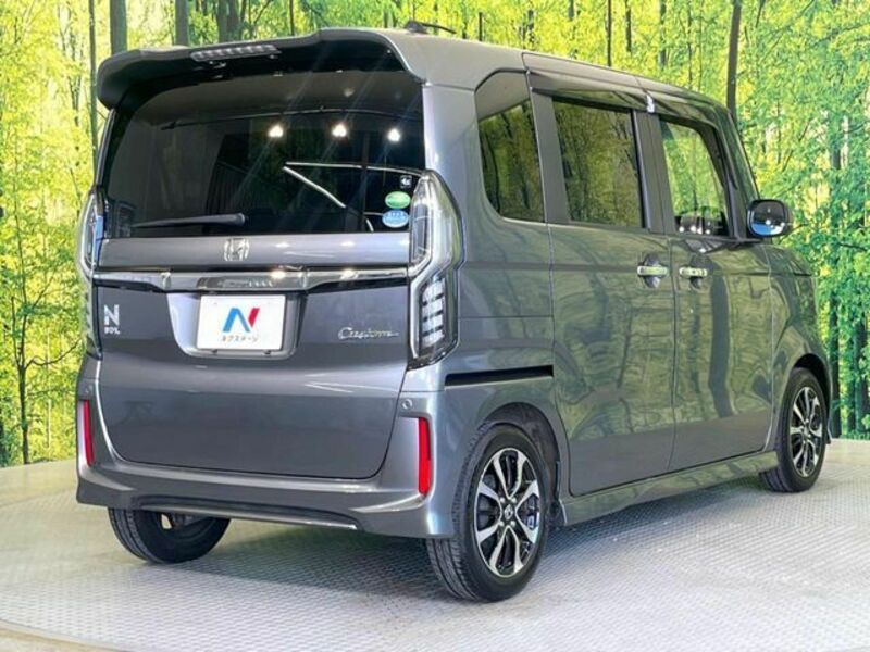 N BOX CUSTOM