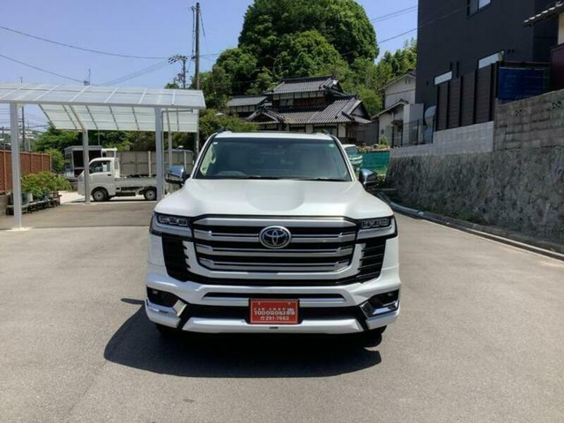 LAND CRUISER