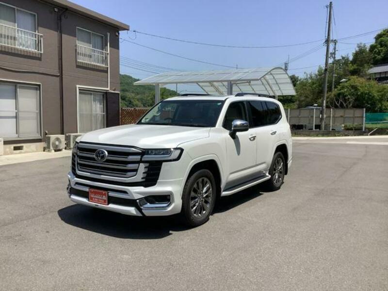 LAND CRUISER