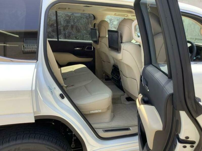 LAND CRUISER