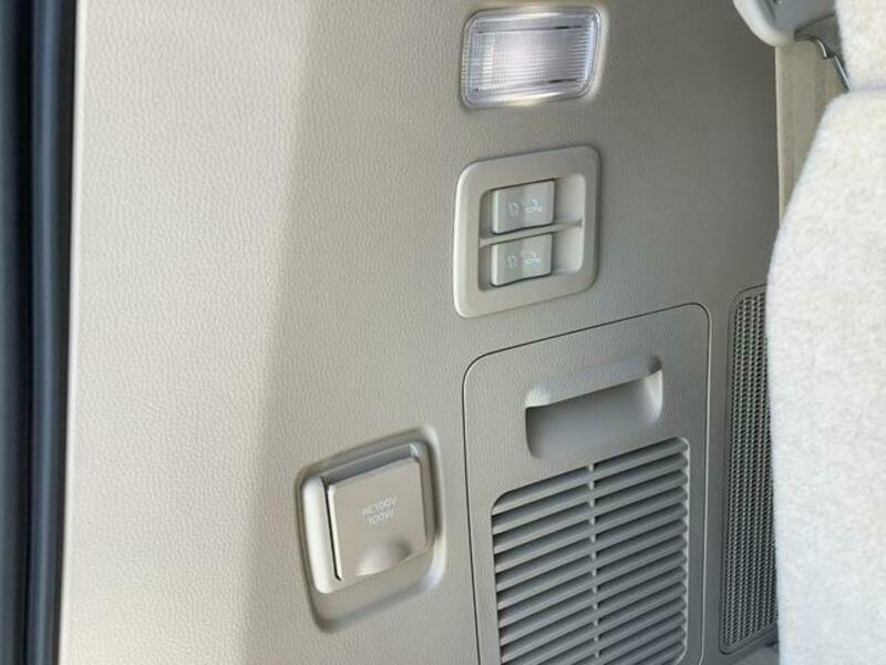LAND CRUISER