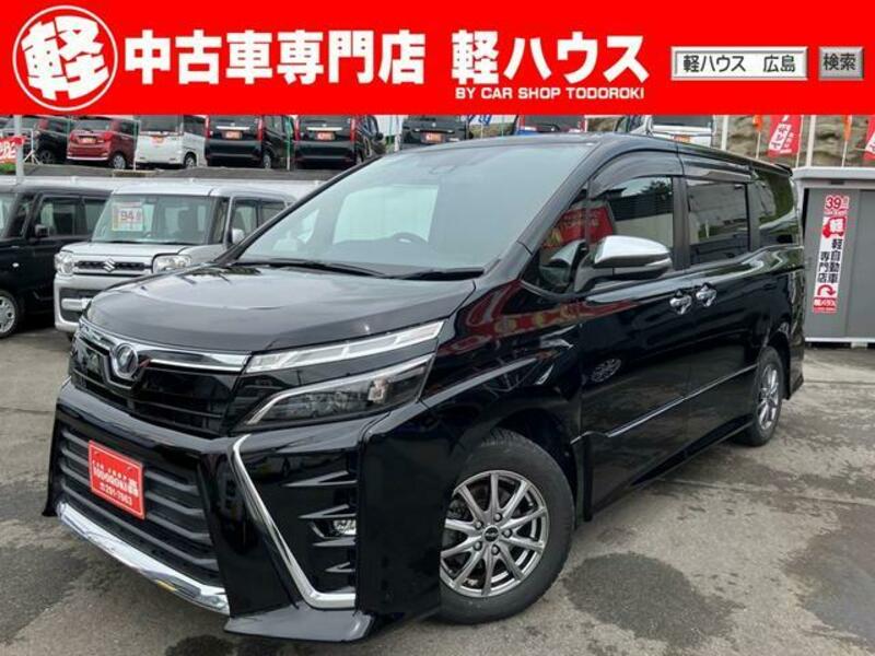 TOYOTA VOXY