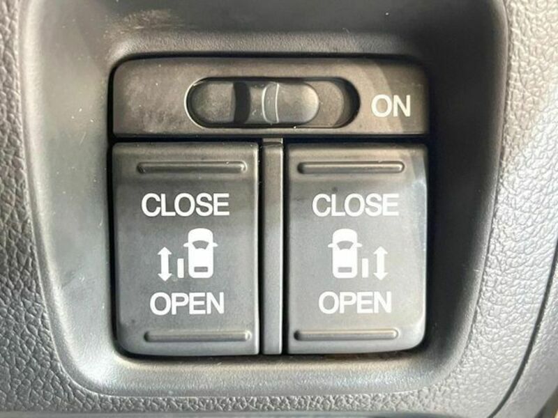 N BOX