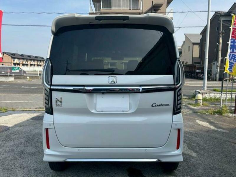 N BOX CUSTOM