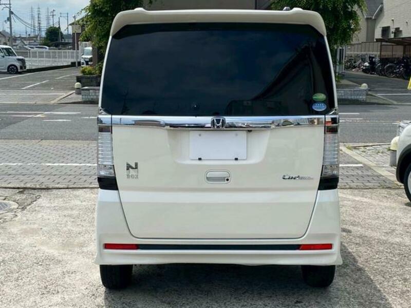 N BOX CUSTOM