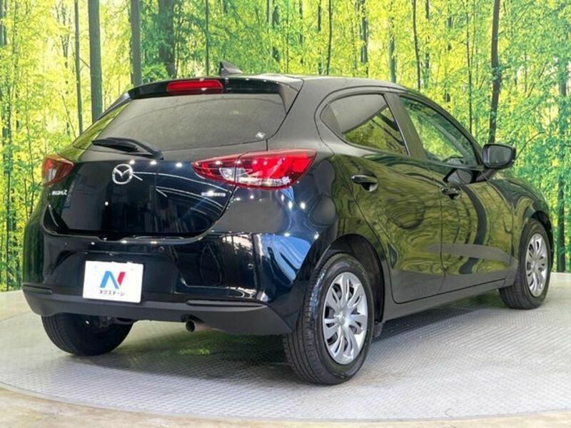 MAZDA2