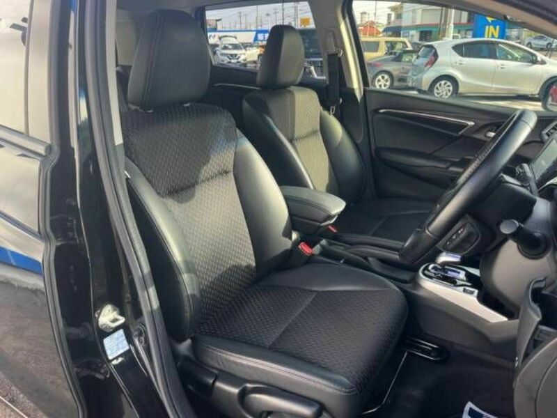 FIT HYBRID