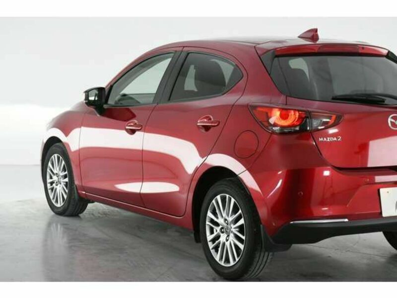 MAZDA2