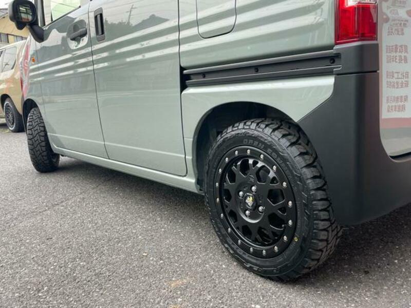 N-VAN