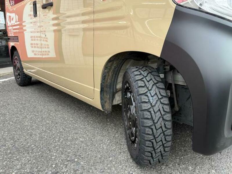 N-VAN