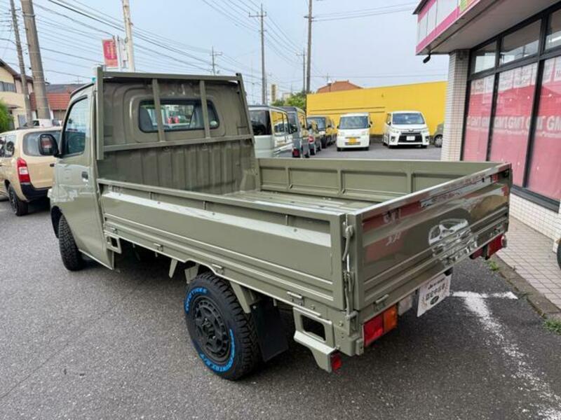 TOWNACE TRUCK