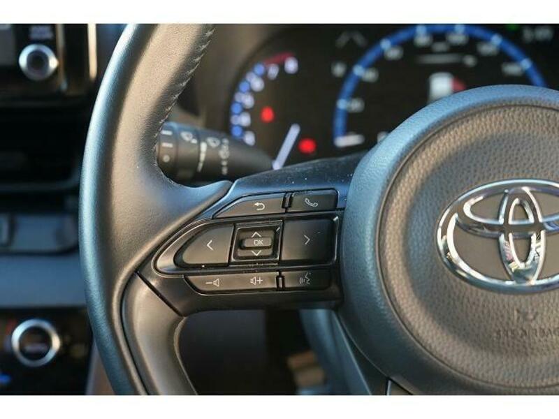 YARIS CROSS