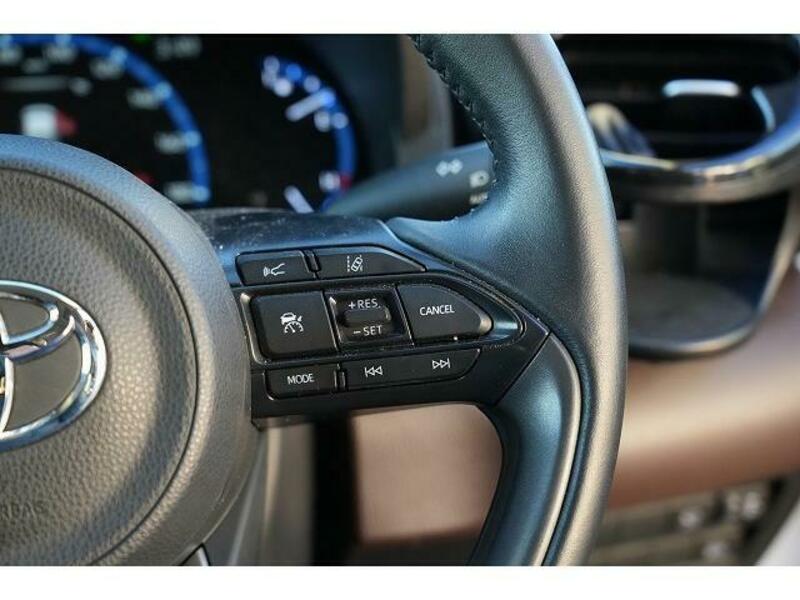 YARIS CROSS