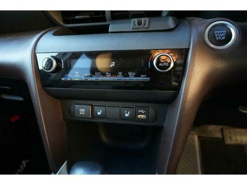 YARIS CROSS