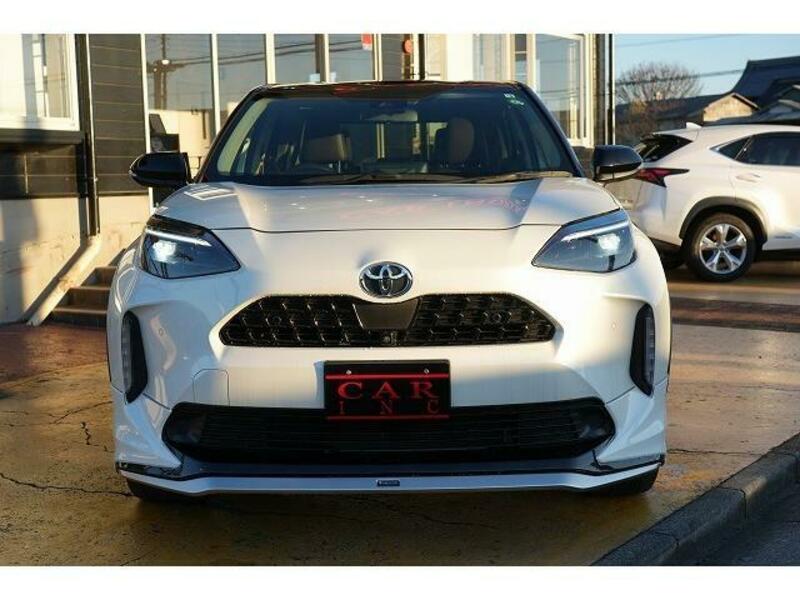 YARIS CROSS
