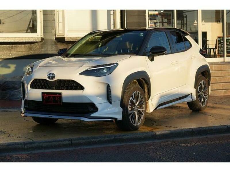 YARIS CROSS