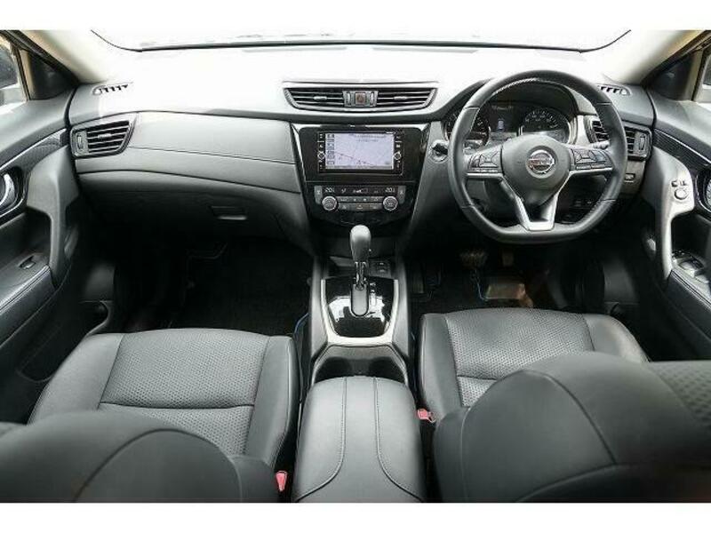 X-TRAIL