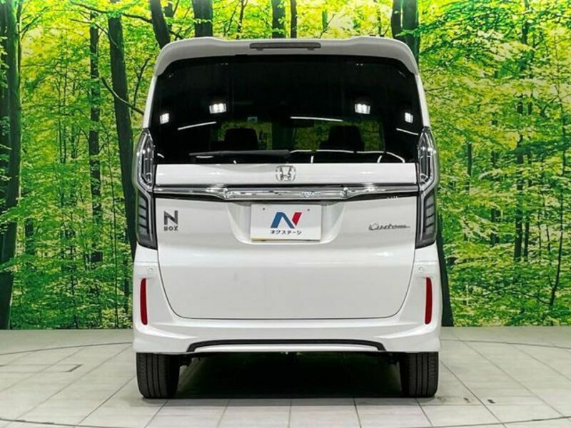 N BOX