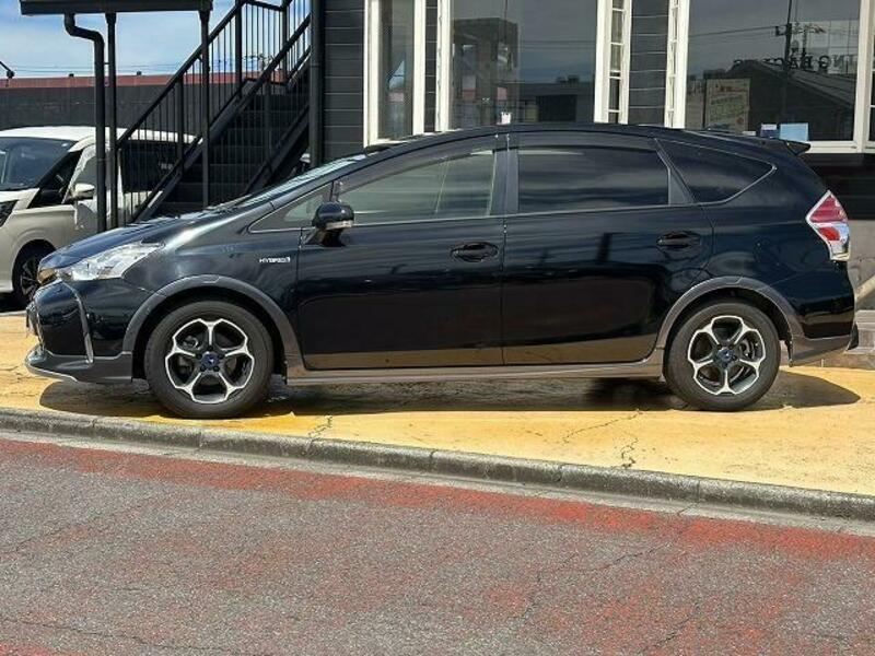PRIUS ALPHA