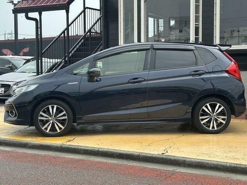FIT HYBRID