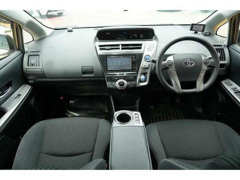 PRIUS ALPHA