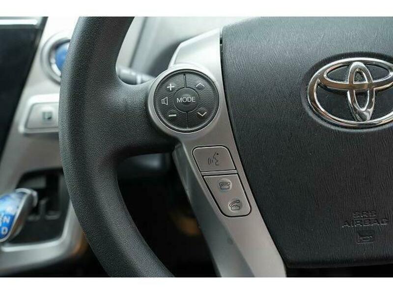 PRIUS ALPHA