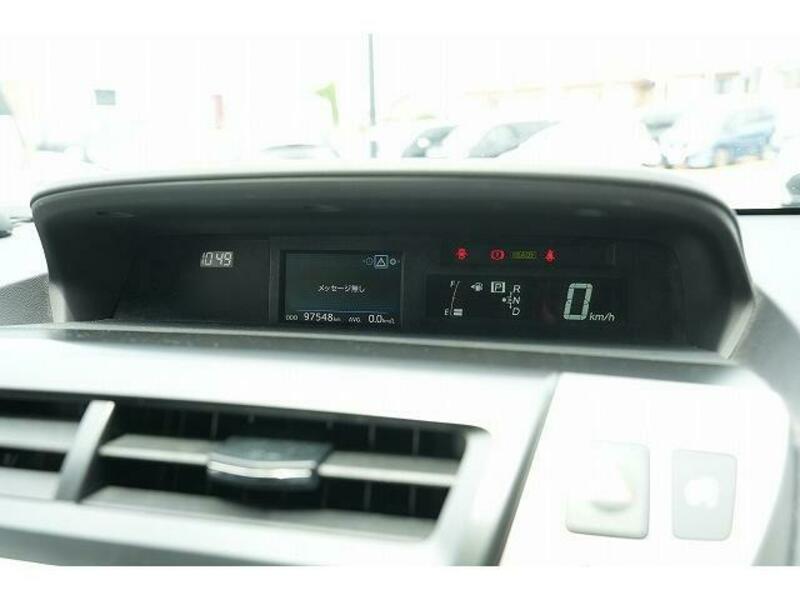 PRIUS ALPHA