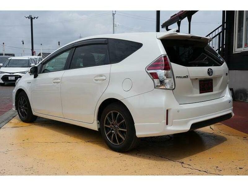PRIUS ALPHA