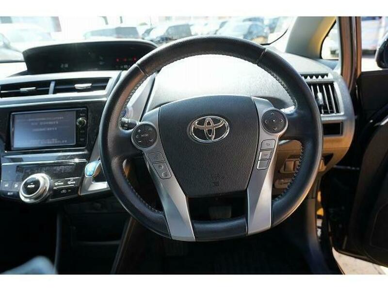 PRIUS ALPHA