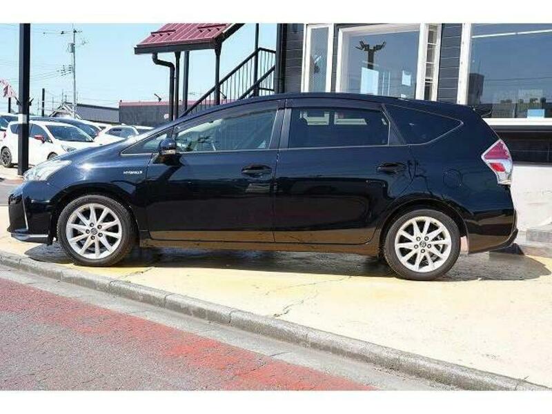 PRIUS ALPHA