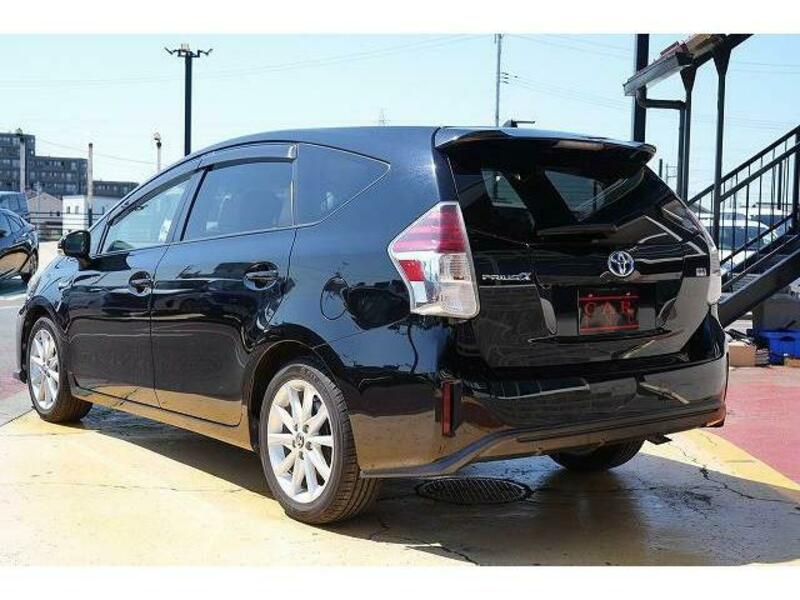 PRIUS ALPHA