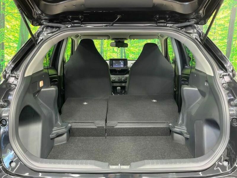 YARIS CROSS