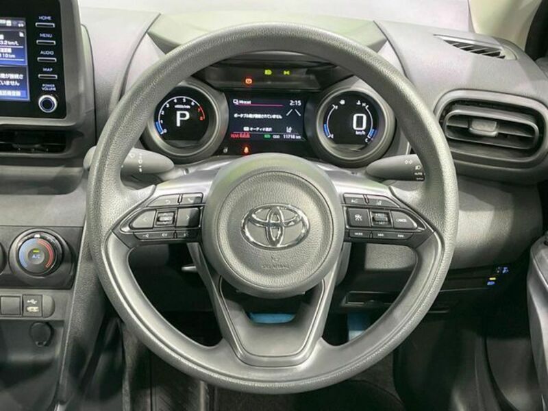 YARIS CROSS