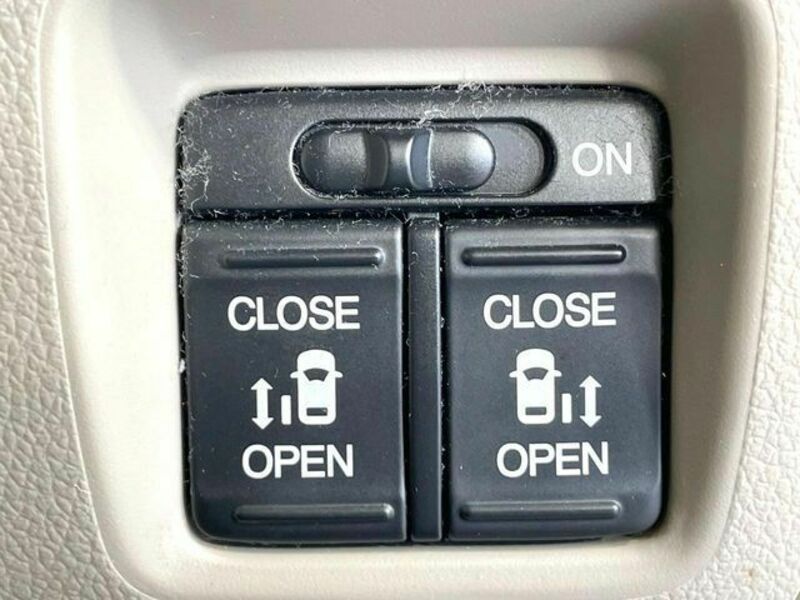 N BOX