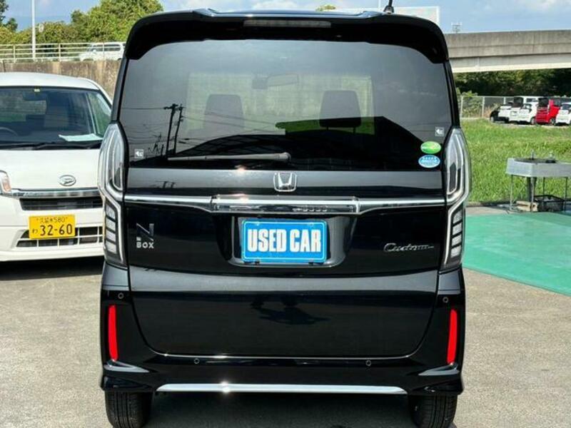 N BOX CUSTOM