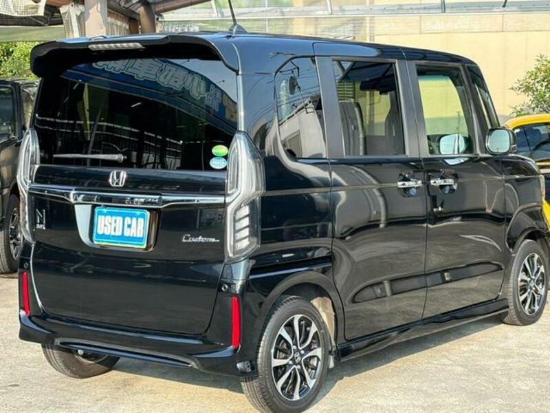 N BOX CUSTOM