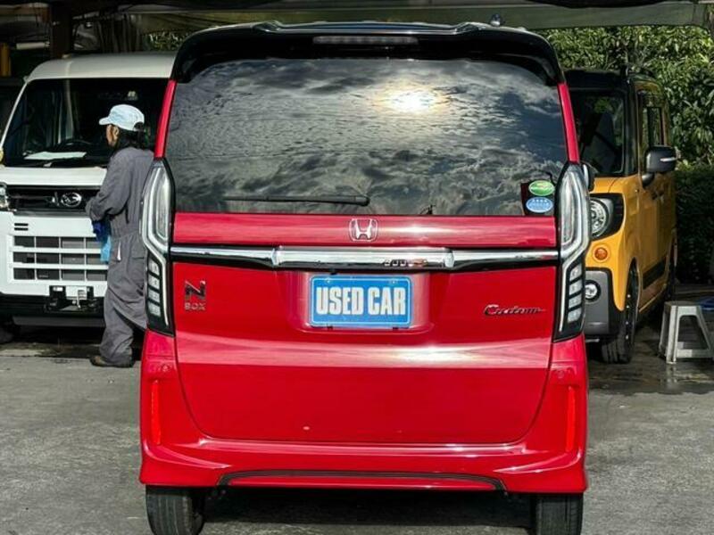 N BOX CUSTOM