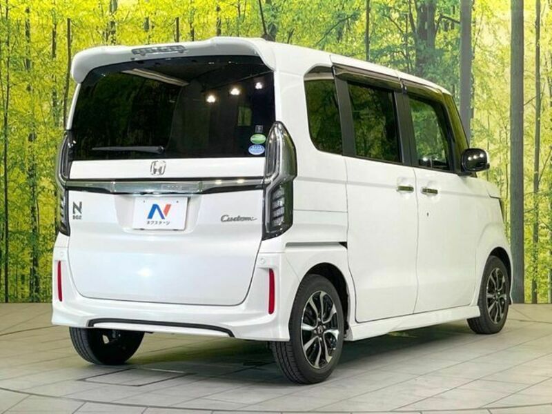 N BOX CUSTOM
