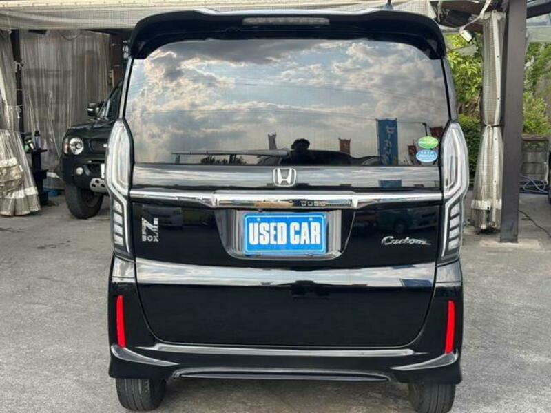 N BOX CUSTOM