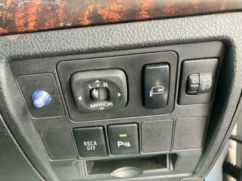 LAND CRUISER