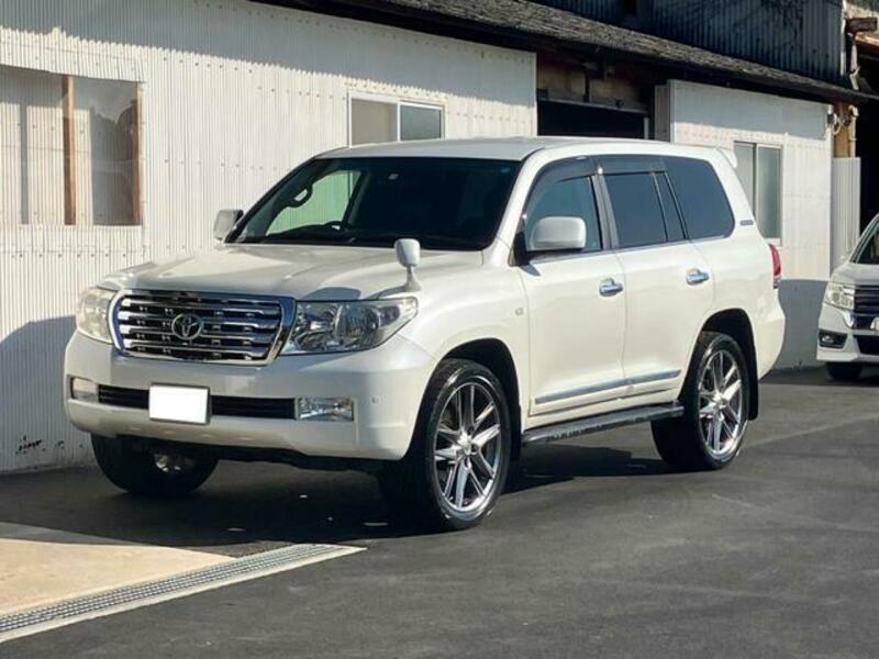 TOYOTA LAND CRUISER