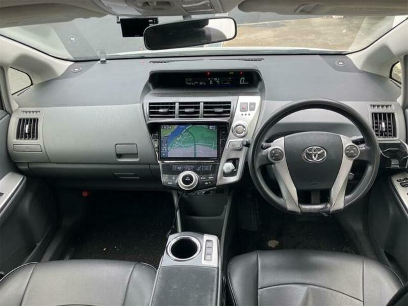 PRIUS ALPHA