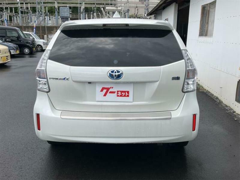 PRIUS ALPHA