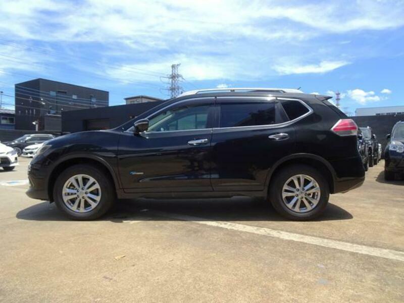 X-TRAIL