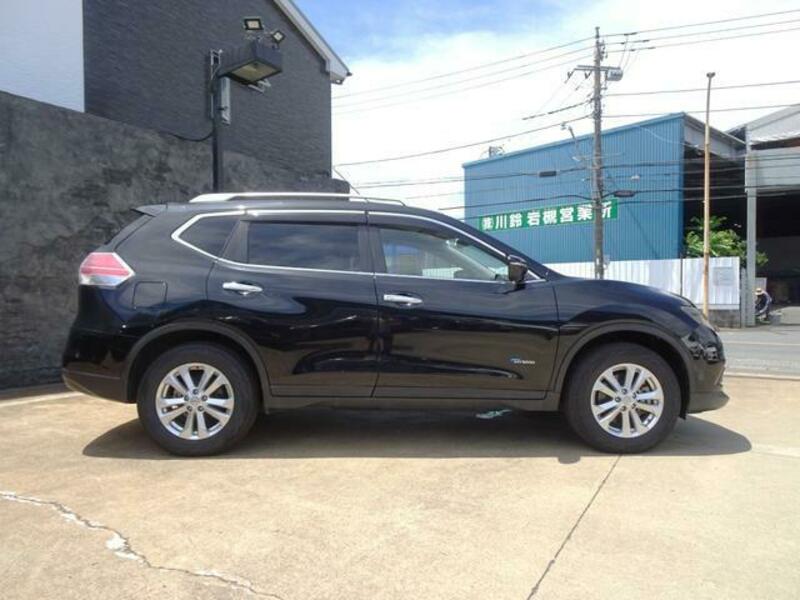 X-TRAIL