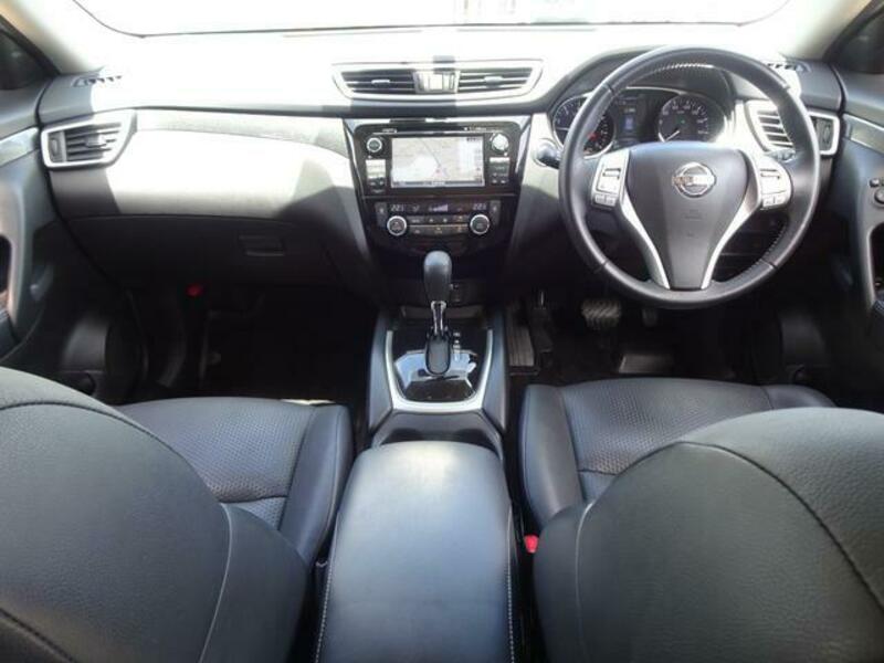 X-TRAIL