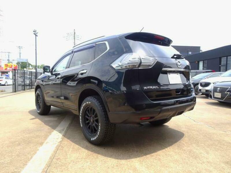 X-TRAIL