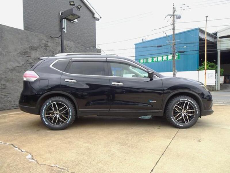 X-TRAIL