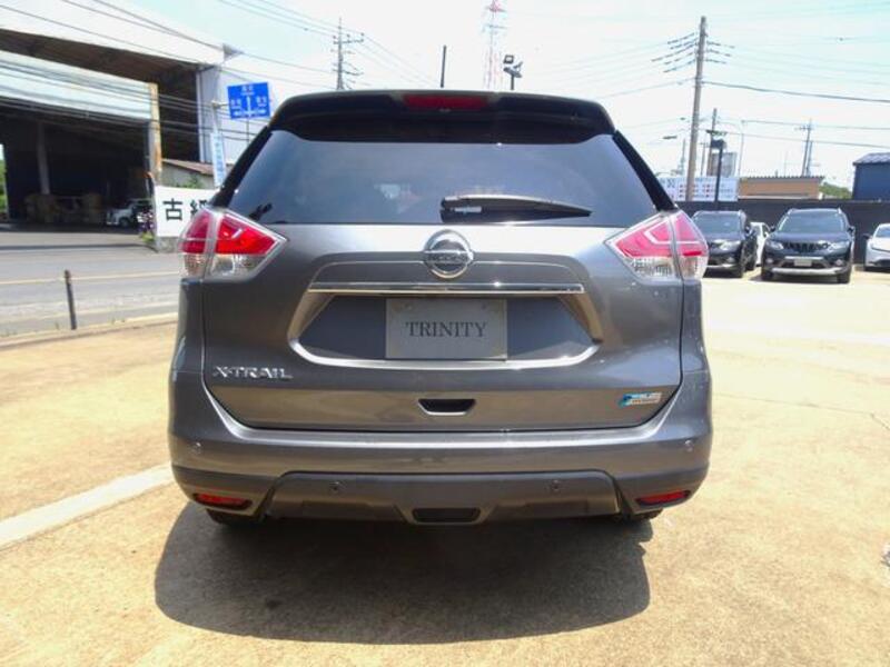 X-TRAIL